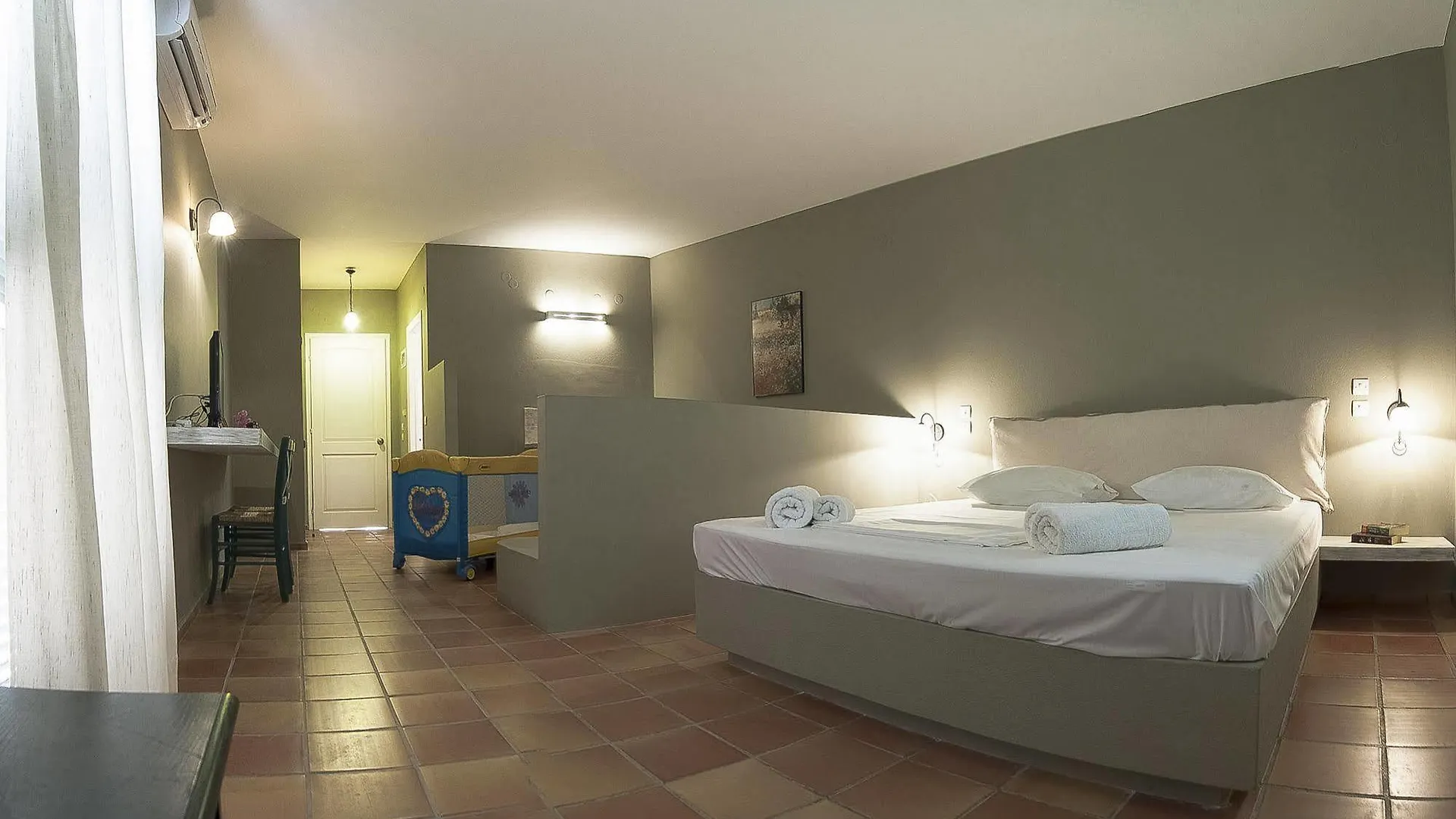 Mounda Beach Hotel Skala  3*, Skala (Kefalonia) Greece